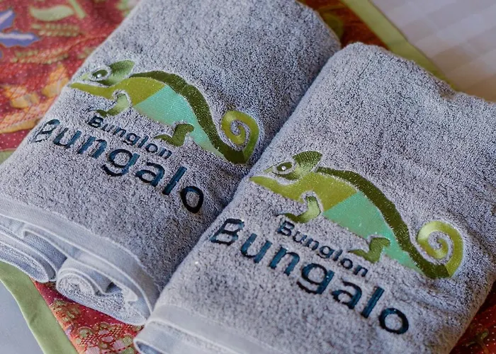 Bunglon Bungalo Villa *