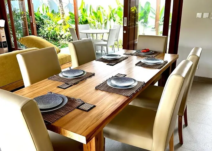 Bunglon Bungalo Villa