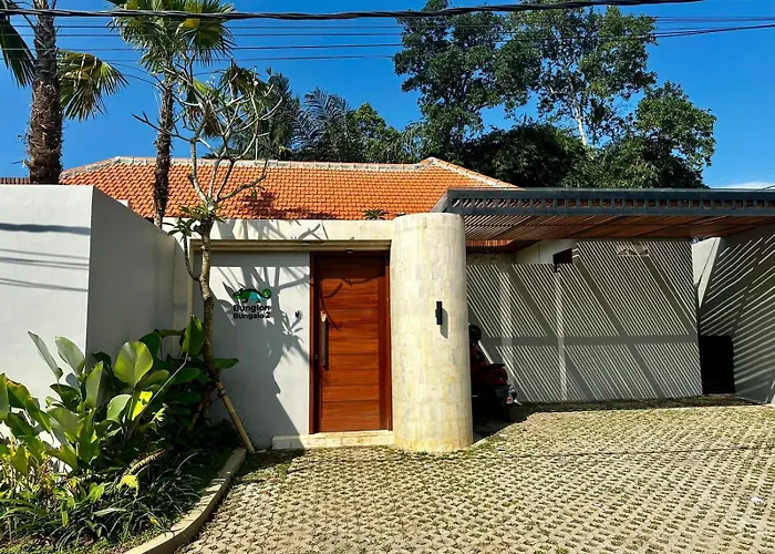 Bunglon Bungalo Villa